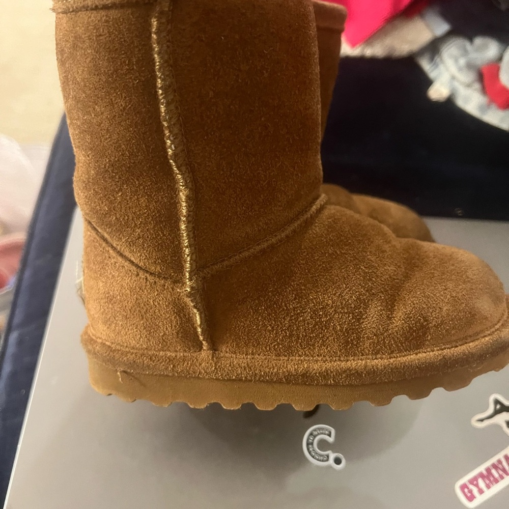 BearPaw Chestnut Suede Boots